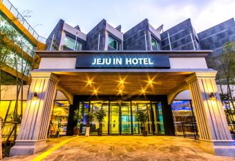 Jeju In Hotel allows 18 year olds to book a room