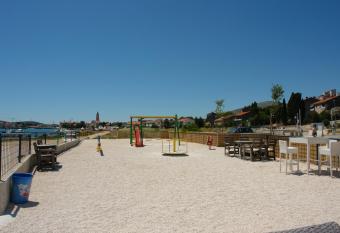 Apartment Nane has Smoking rooms