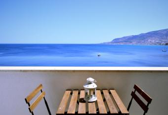 Appartamento Le Sirene has Balcony rooms