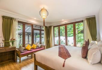 E-Outfitting Doikham Resort has Balcony rooms