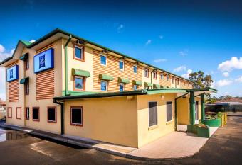Ibis Budget - Casula Liverpool allows 18 year olds to book a room