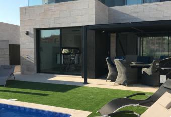 Villa Mar menor Golf has Balcony rooms