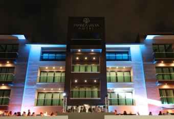 Hotel Marea Vista allows 18 year olds to book a room