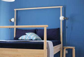 Bell s Cove allows 18 year olds to book a room