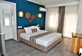 Virginia Rooms has Balcony rooms