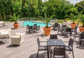 Mercure Agen Centre allows 18 year olds to book a room