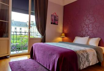 Hotel Mondial has Balcony rooms