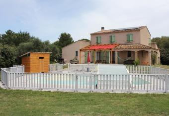 Mas dou l Estele chambre d h  tes has Balcony rooms