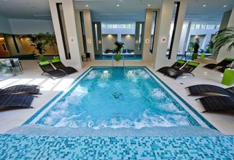 Abacus Business & Wellness Hotel has Balcony rooms