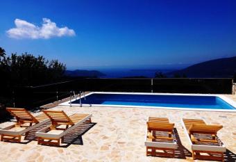 Vila Bella Vista has Balcony rooms