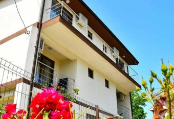 Casa Kmy has Balcony rooms