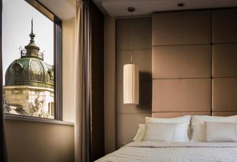 Belgrade Art Hotel, a member of Radisson Individuals allows 18 year olds to book a room