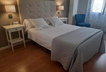 Apartamentos Alameda has Balcony rooms