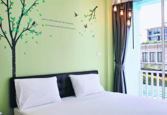 Slowlife Beach has Balcony rooms