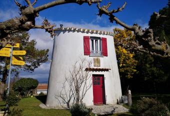 Hotel    Fil de L    has Balcony rooms