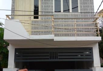 Cukoos Nest has Balcony rooms