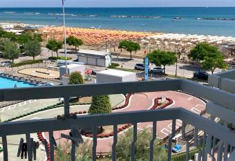 Hotel Massimo Resort has Balcony rooms