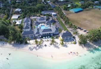 Muri Beach Club Hotel allows 18 year olds to book a room
