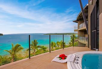 Iririki Island Resort & Spa has rooms with a private hot tub