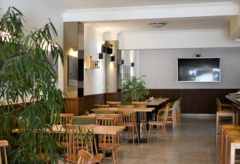 Hostal Mallorca has Balcony rooms