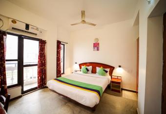 Hotel Corbelli has Smoking/Balcony rooms