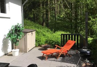 Ferienhaus 956 allows 18 year olds to book a room