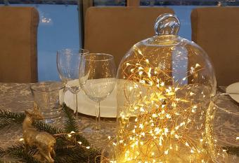 William Willa allows 18 year olds to book a room