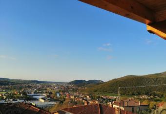 Ca  Pietra di Nonno Pietro has Balcony rooms