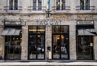 H  tel Tagg  t allows 18 year olds to book a room