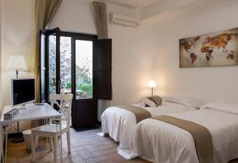 Domus Giuliae allows 18 year olds to book a room