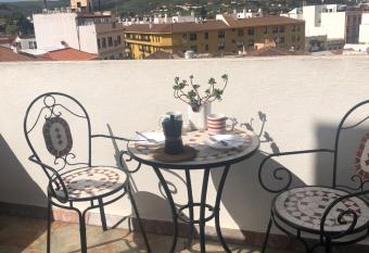 Atico La Laguna con terraza y vistas has Balcony rooms