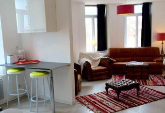 Appartement A La Mer allows 18 year olds to book a room