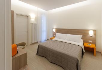 SAN FELICE 135 has Balcony rooms