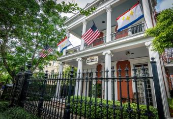 Rathbone Mansions New Orleans has Balcony rooms