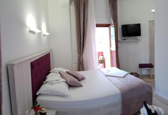 Apis Hotel has Balcony rooms