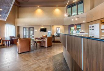 Quality Suites allows 18 year olds to book a room