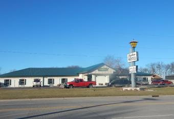 Lantern Motel allows 18 year olds to book a room