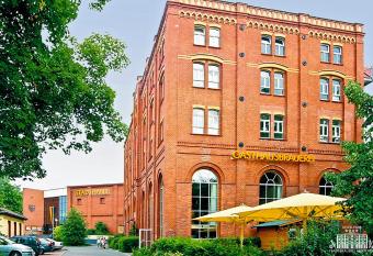 Hotelpark Stadtbrauerei Arnstadt allows 18 year olds to book a room