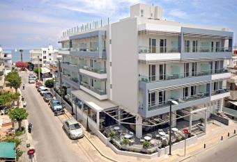 Astron Suites & Apartments has Balcony rooms