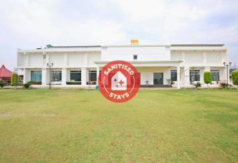 OYO Nimantran Resort allows 18 year olds to book a room