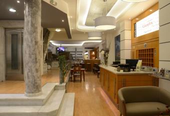 Marie Palace has Balcony rooms