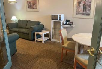 Coast Hinton Hotel allows 18 year olds to book a room