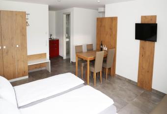 Ferienwohnungen Joachim Fischer has Balcony rooms