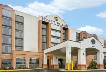 Hyatt Place Kansas City/Overland Park/Metcalf allows 18 year olds to book a room