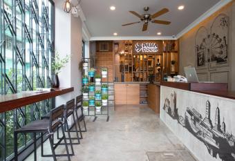 PAMAhouse Boutique Hostel has Balcony rooms