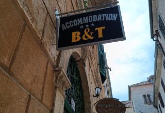 Guesthouse BiT Accommodation allows 18 year olds to book a room