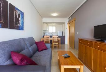 Pierre & Vacances Apartamentos Benidorm Horizon allows 18 year olds to book a room