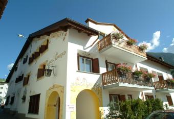 Hotel Conrad has Balcony rooms