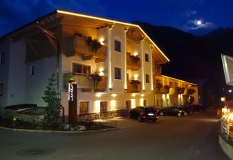 Apart Hotel San Antonio has Balcony rooms