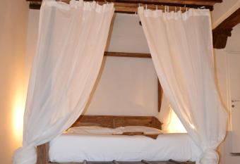 Dimora storica - Palazzo Barabesi has Balcony rooms